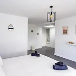 Exclusive 6 Bedrooms In Lanzarote - Ocean & Volcano Views, Private Pool, Jacuzzi & Gym ヴィラ Mácher