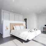 Exclusive 6 Bedrooms In Lanzarote - Ocean & Volcano Views, Private Pool, Jacuzzi & Gym ヴィラ *