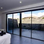 Exclusive 6 Bedrooms In Lanzarote - Ocean & Volcano Views, Private Pool, Jacuzzi & Gym *