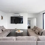 Exclusive 6 Bedrooms In Lanzarote - Ocean & Volcano Views, Private Pool, Jacuzzi & Gym * Mácher