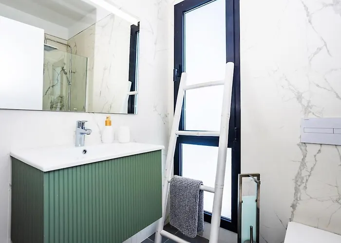 Exclusive 6 Bedrooms In Lanzarote - Ocean & Volcano Views, Private Pool, Jacuzzi & Gym