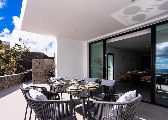 Exclusive 6 Bedrooms In Lanzarote - Ocean & Volcano Views, Private Pool, Jacuzzi & Gym *