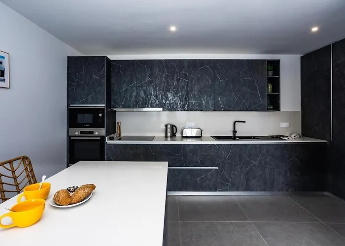 Exclusive 6 Bedrooms In Lanzarote - Ocean & Volcano Views, Private Pool, Jacuzzi & Gym