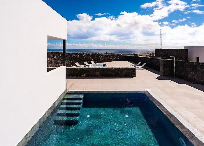 Villa Exclusive 6 Bedrooms In Lanzarote - Ocean & Volcano Views, Private Pool, Jacuzzi & Gym Mácher