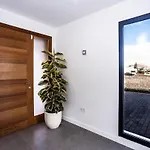 Willa Exclusive 6 Bedrooms In Lanzarote - Ocean & Volcano Views, Private Pool, Jacuzzi & Gym Mácher