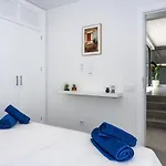 Willa Exclusive 6 Bedrooms In Lanzarote - Ocean & Volcano Views, Private Pool, Jacuzzi & Gym *