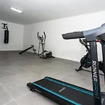 Willa Exclusive 6 Bedrooms In Lanzarote - Ocean & Volcano Views, Private Pool, Jacuzzi & Gym Mácher