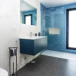 Willa Exclusive 6 Bedrooms In Lanzarote - Ocean & Volcano Views, Private Pool, Jacuzzi & Gym