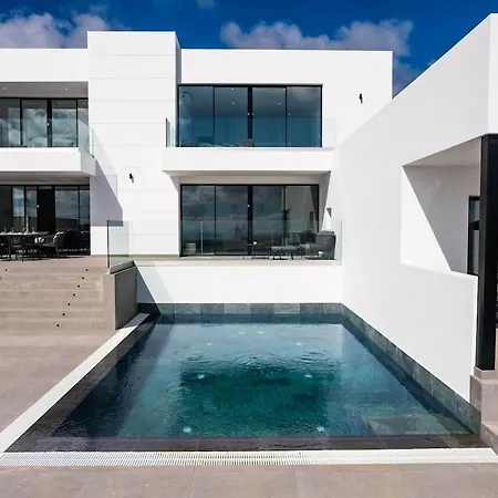 Exclusive 6 Bedrooms In Lanzarote - Ocean & Volcano Views, Private Pool, Jacuzzi & Gym Willa *