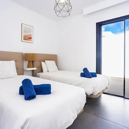 Exclusive 6 Bedrooms In Lanzarote - Ocean & Volcano Views, Private Pool, Jacuzzi & Gym * Mácher