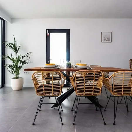 Exclusive 6 Bedrooms In Lanzarote - Ocean & Volcano Views, Private Pool, Jacuzzi & Gym Willa *