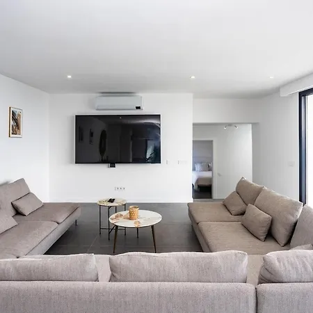 Exclusive 6 Bedrooms In Lanzarote - Ocean & Volcano Views, Private Pool, Jacuzzi & Gym * Mácher