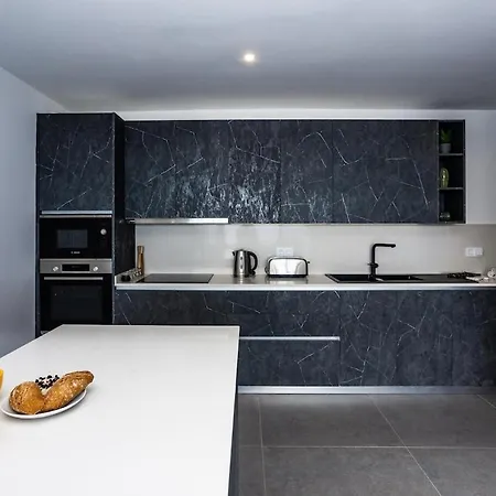 Exclusive 6 Bedrooms In Lanzarote - Ocean & Volcano Views, Private Pool, Jacuzzi & Gym