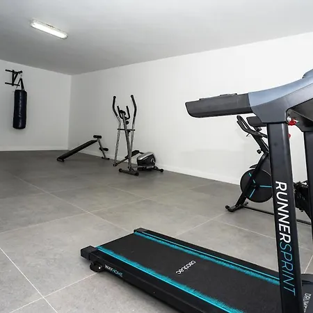 Willa Exclusive 6 Bedrooms In Lanzarote - Ocean & Volcano Views, Private Pool, Jacuzzi & Gym Mácher