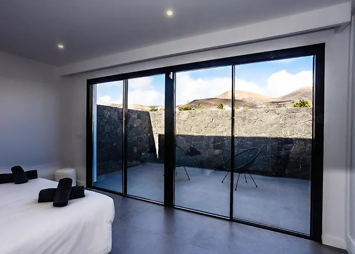 Exclusive 6 Bedrooms In Lanzarote - Ocean & Volcano Views, Private Pool, Jacuzzi & Gym *