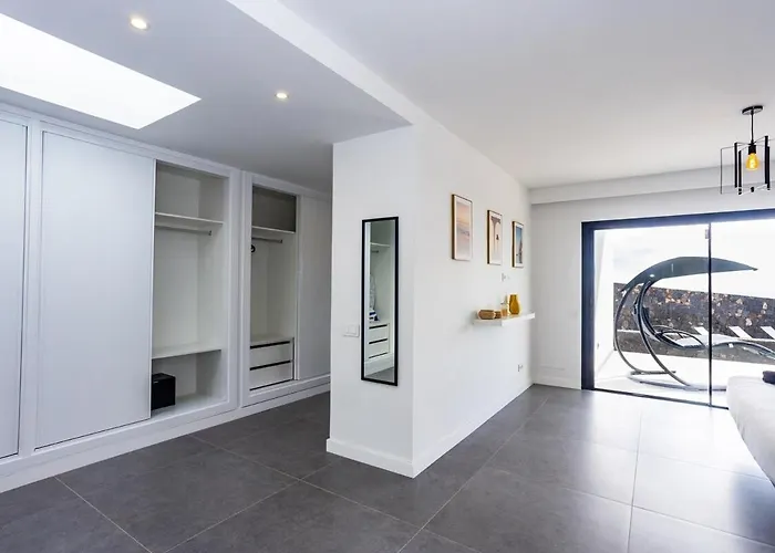 Exclusive 6 Bedrooms In Lanzarote - Ocean & Volcano Views, Private Pool, Jacuzzi & Gym * Macher