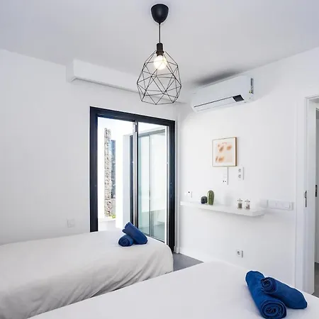 וילה Exclusive 6 Bedrooms In Lanzarote - Ocean & Volcano Views, Private Pool, Jacuzzi & Gym