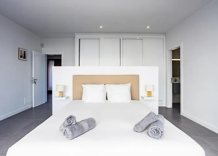 וילה Exclusive 6 Bedrooms In Lanzarote - Ocean & Volcano Views, Private Pool, Jacuzzi & Gym *