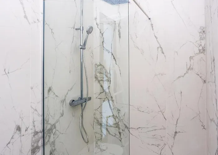 Exclusive 6 Bedrooms In Lanzarote - Ocean & Volcano Views, Private Pool, Jacuzzi & Gym וילה