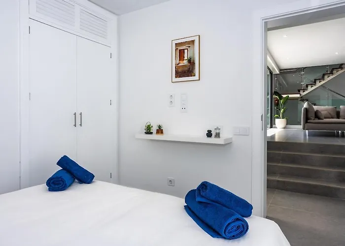 וילה Exclusive 6 Bedrooms In Lanzarote - Ocean & Volcano Views, Private Pool, Jacuzzi & Gym *