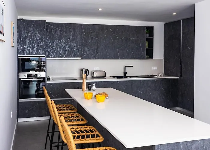 Exclusive 6 Bedrooms In Lanzarote - Ocean & Volcano Views, Private Pool, Jacuzzi & Gym *