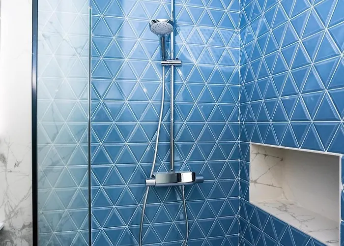 Exclusive 6 Bedrooms In Lanzarote - Ocean & Volcano Views, Private Pool, Jacuzzi & Gym וילה