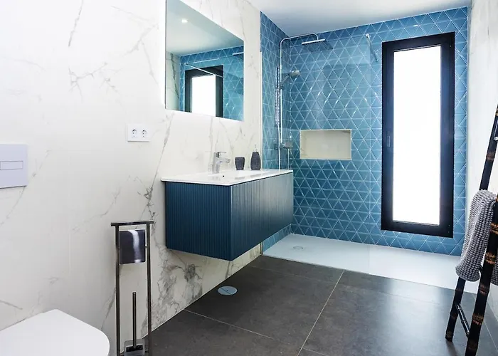 וילה Exclusive 6 Bedrooms In Lanzarote - Ocean & Volcano Views, Private Pool, Jacuzzi & Gym